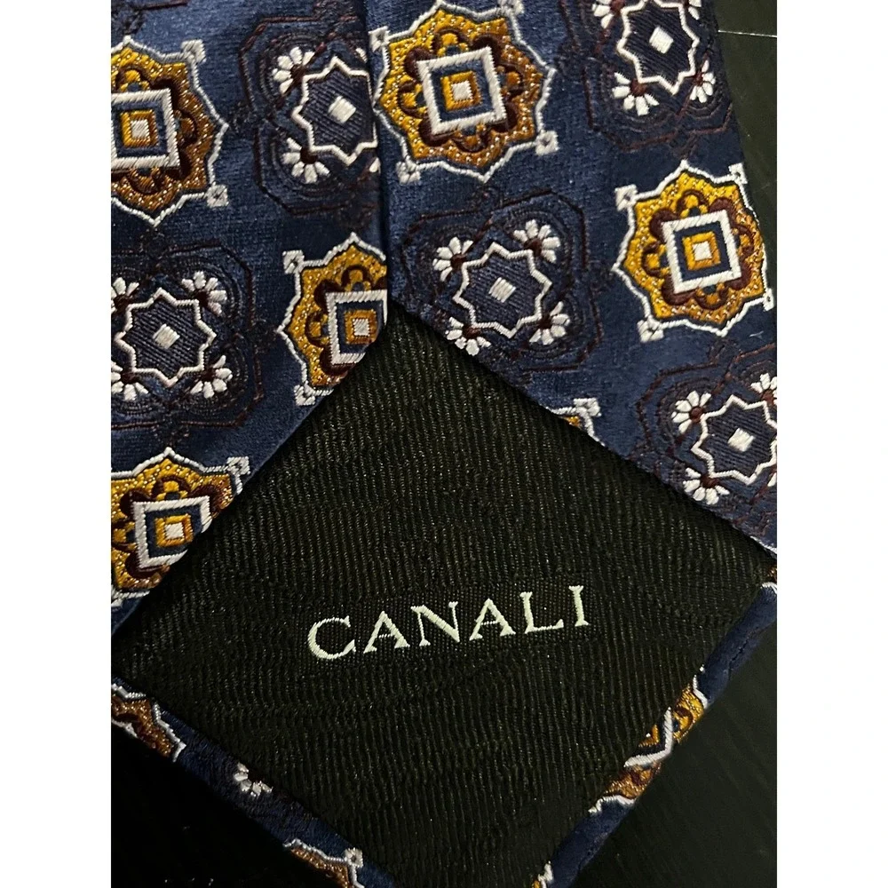 Canali Mens Navy Blue Gold‎ Silk Geometric Medallion Necktie Made in Italy